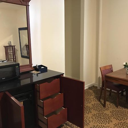 Waterbury Big Apple Motel Εξωτερικό φωτογραφία