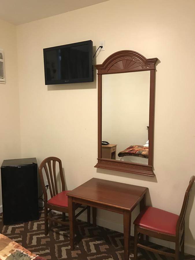 Waterbury Big Apple Motel Εξωτερικό φωτογραφία