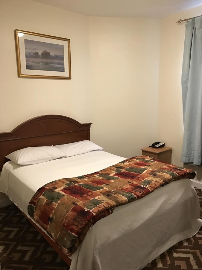 Waterbury Big Apple Motel Εξωτερικό φωτογραφία