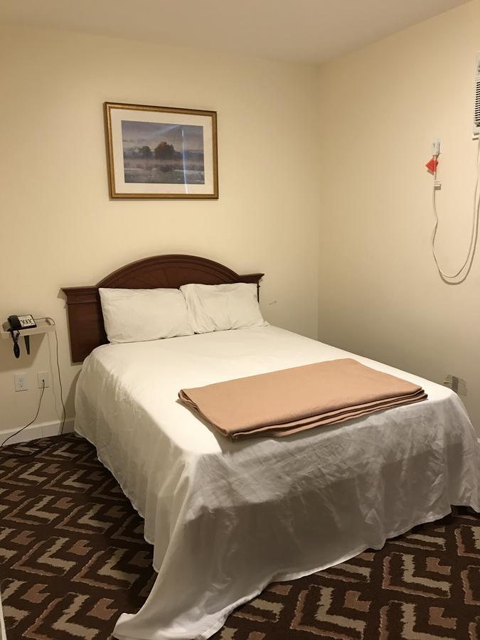 Waterbury Big Apple Motel Εξωτερικό φωτογραφία